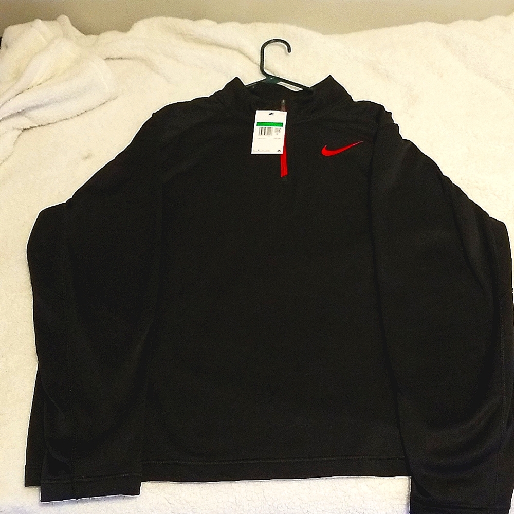 Nike half zip black